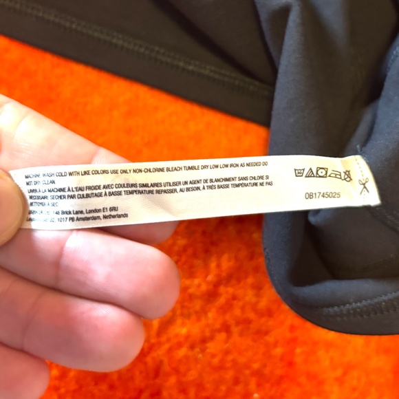 Free People Movement black Never Better V-neck bra top NWT - Picture 5 of 11